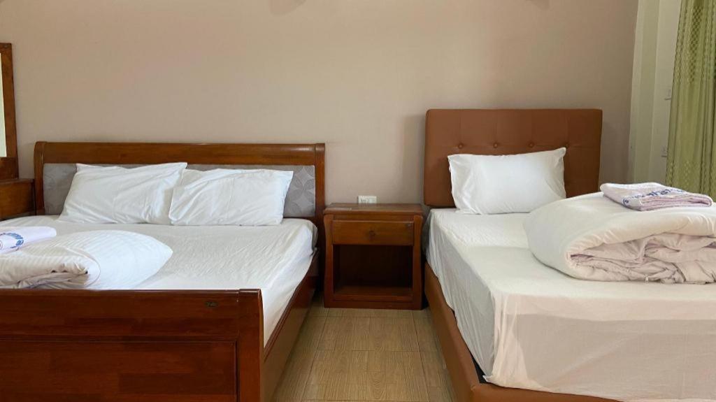 Prakaithong Hotel Amphoe Sawang Daen Din Екстер'єр фото