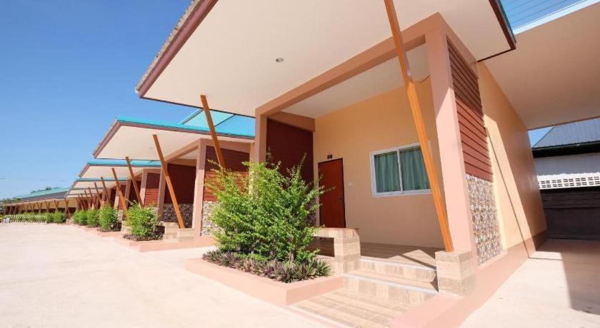 Prakaithong Hotel Amphoe Sawang Daen Din Екстер'єр фото