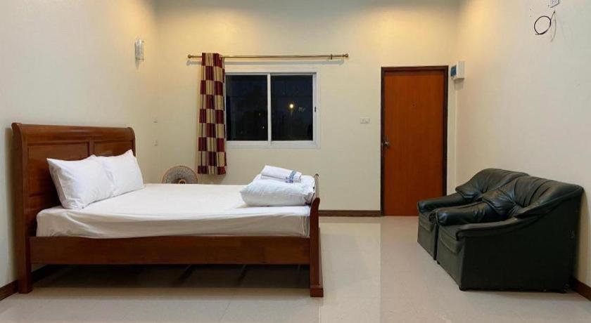 Prakaithong Hotel Amphoe Sawang Daen Din Екстер'єр фото