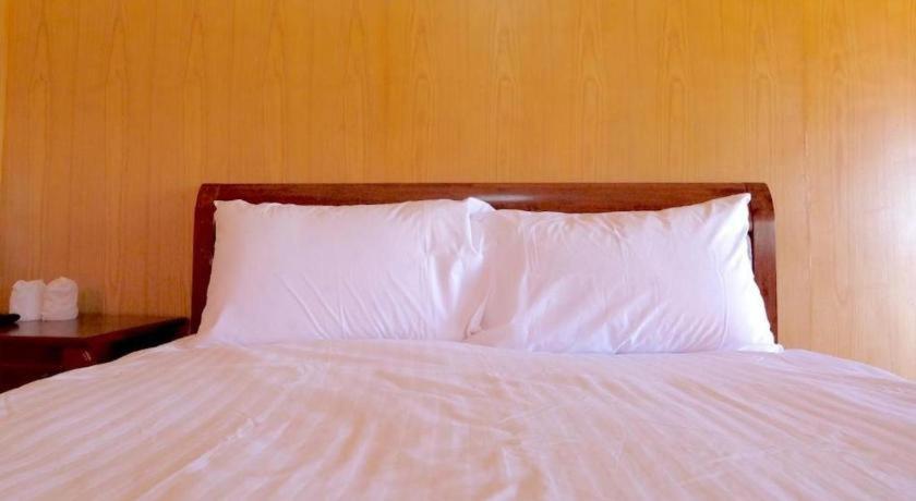 Prakaithong Hotel Amphoe Sawang Daen Din Екстер'єр фото